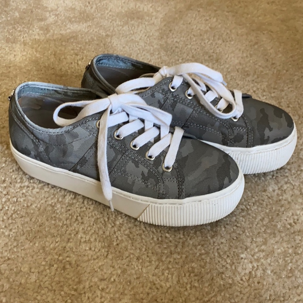 Steve Madden Emmi Platform Lace-Up Sneakers
